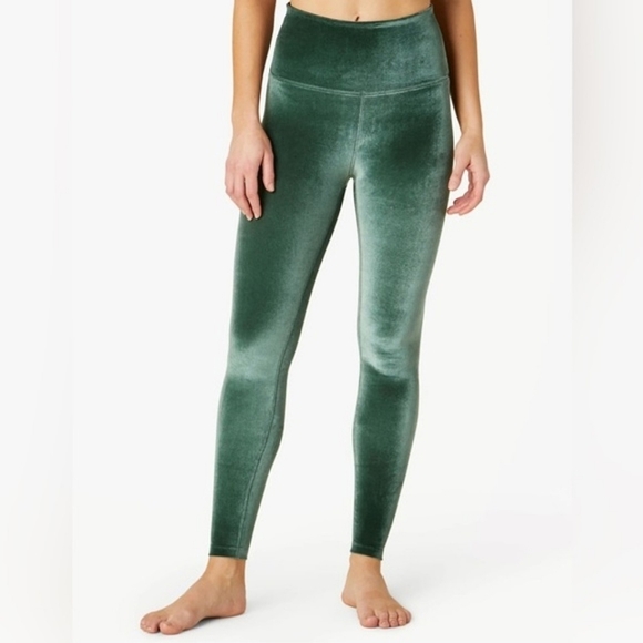 Beyond Yoga Velvet High Waisted Motion Midi Leggins